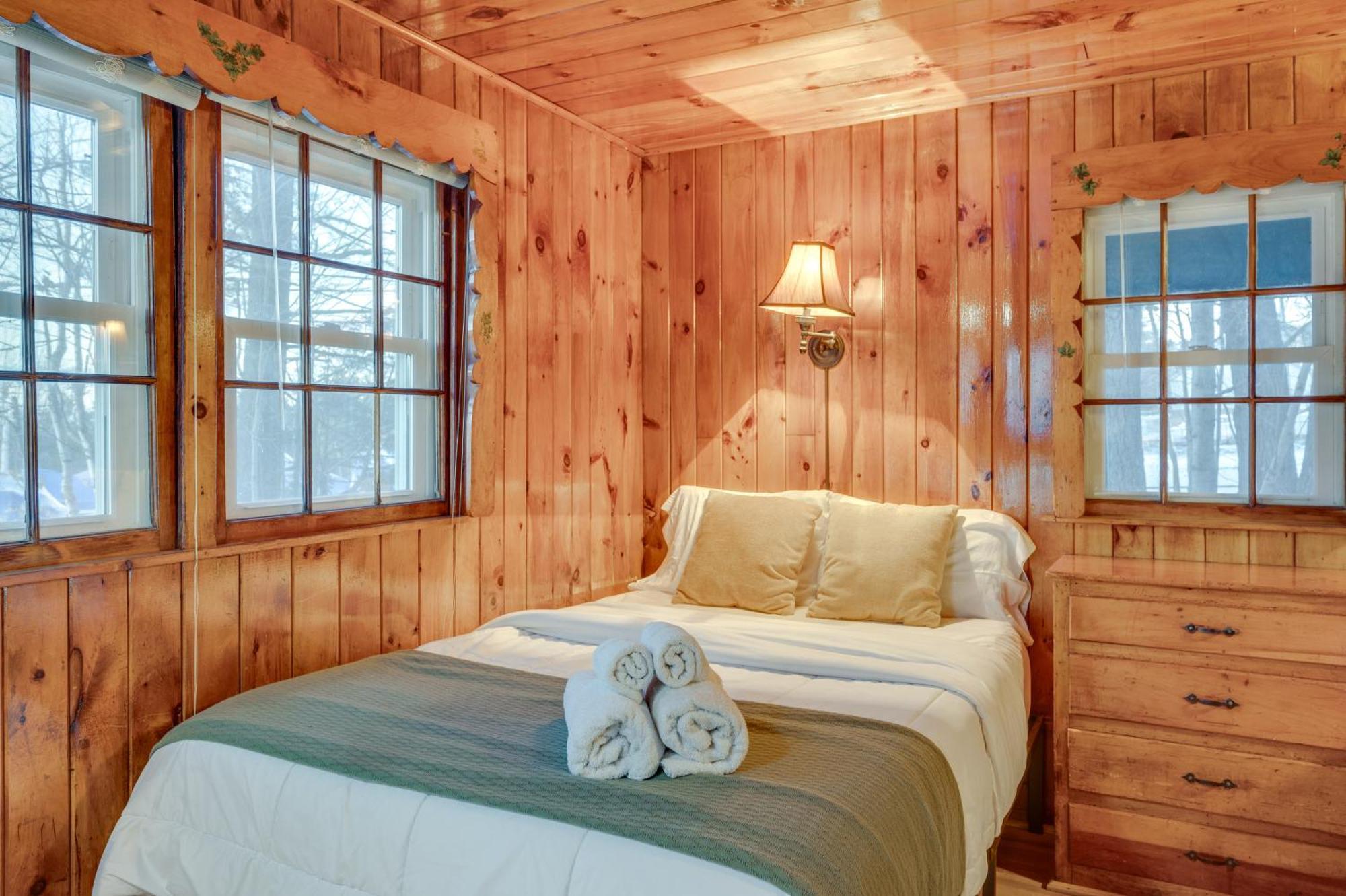 Cozy Laconia Studio With Pool Access - 2 Mi To Lake! Apartment Exterior photo