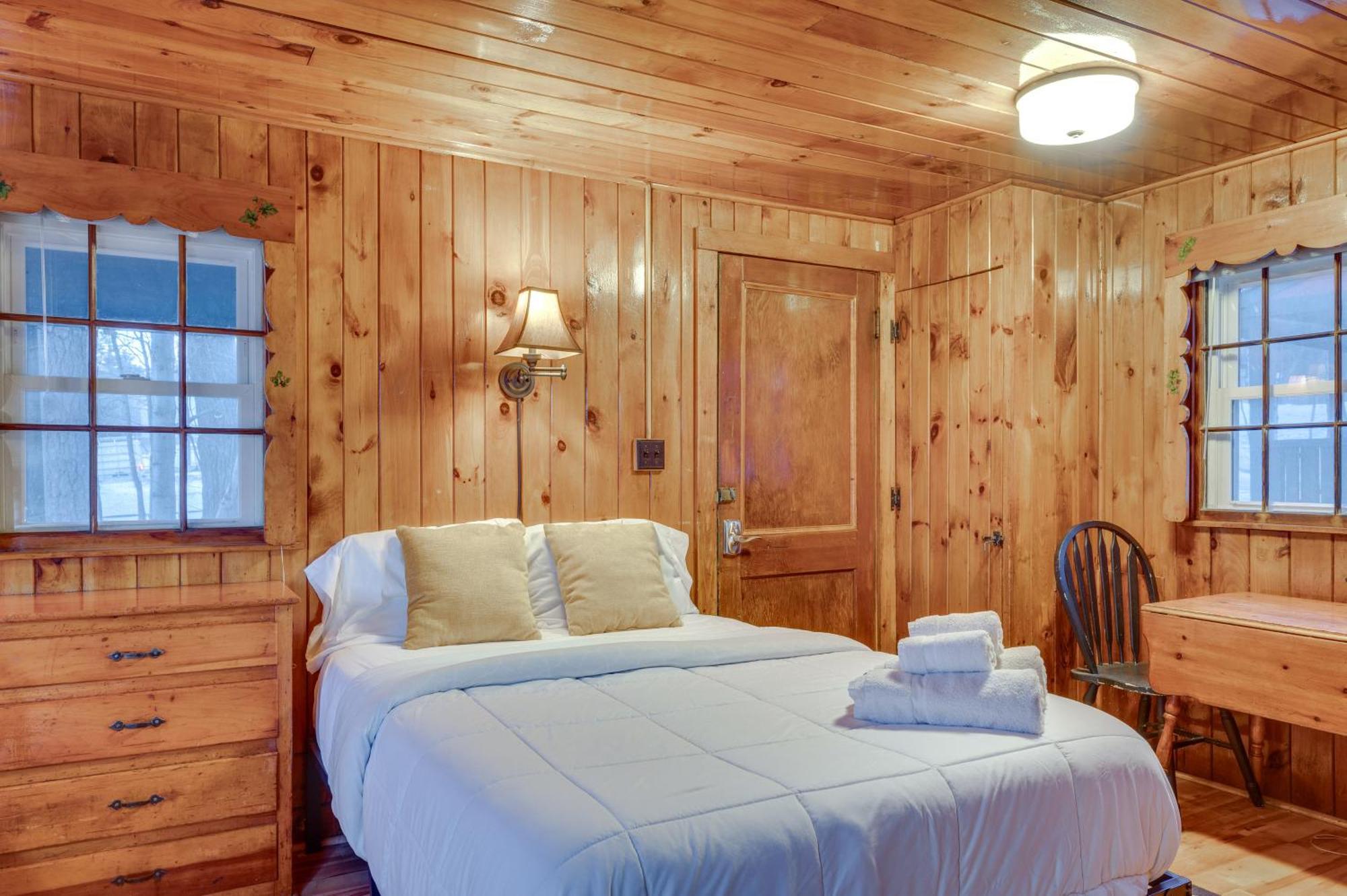 Cozy Laconia Studio With Pool Access - 2 Mi To Lake! Apartment Exterior photo