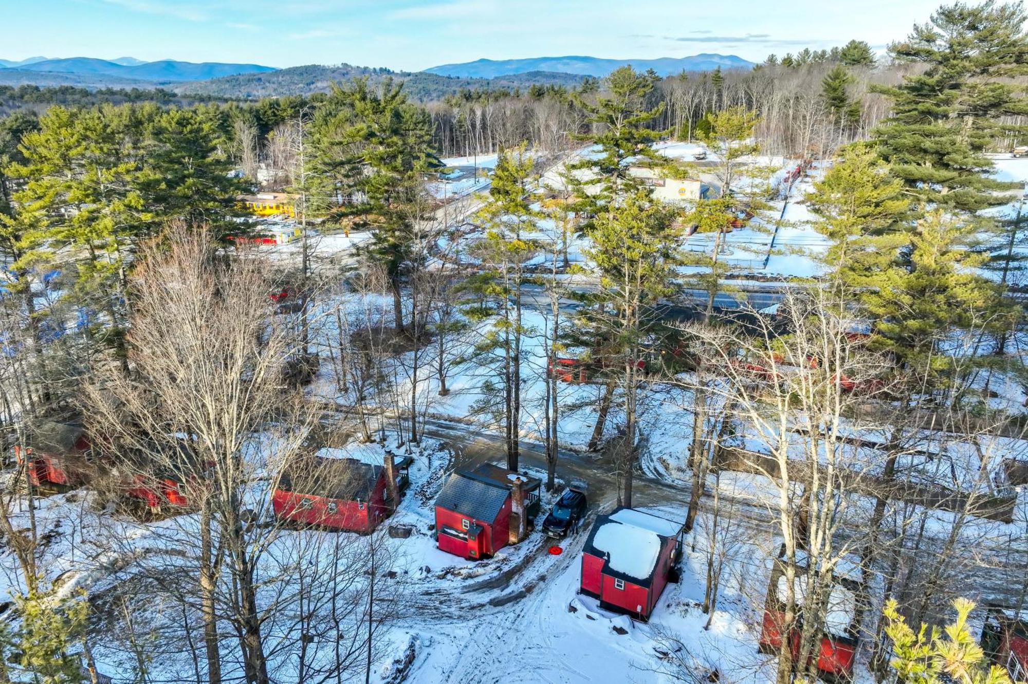 Cozy Laconia Studio With Pool Access - 2 Mi To Lake! Apartment Exterior photo